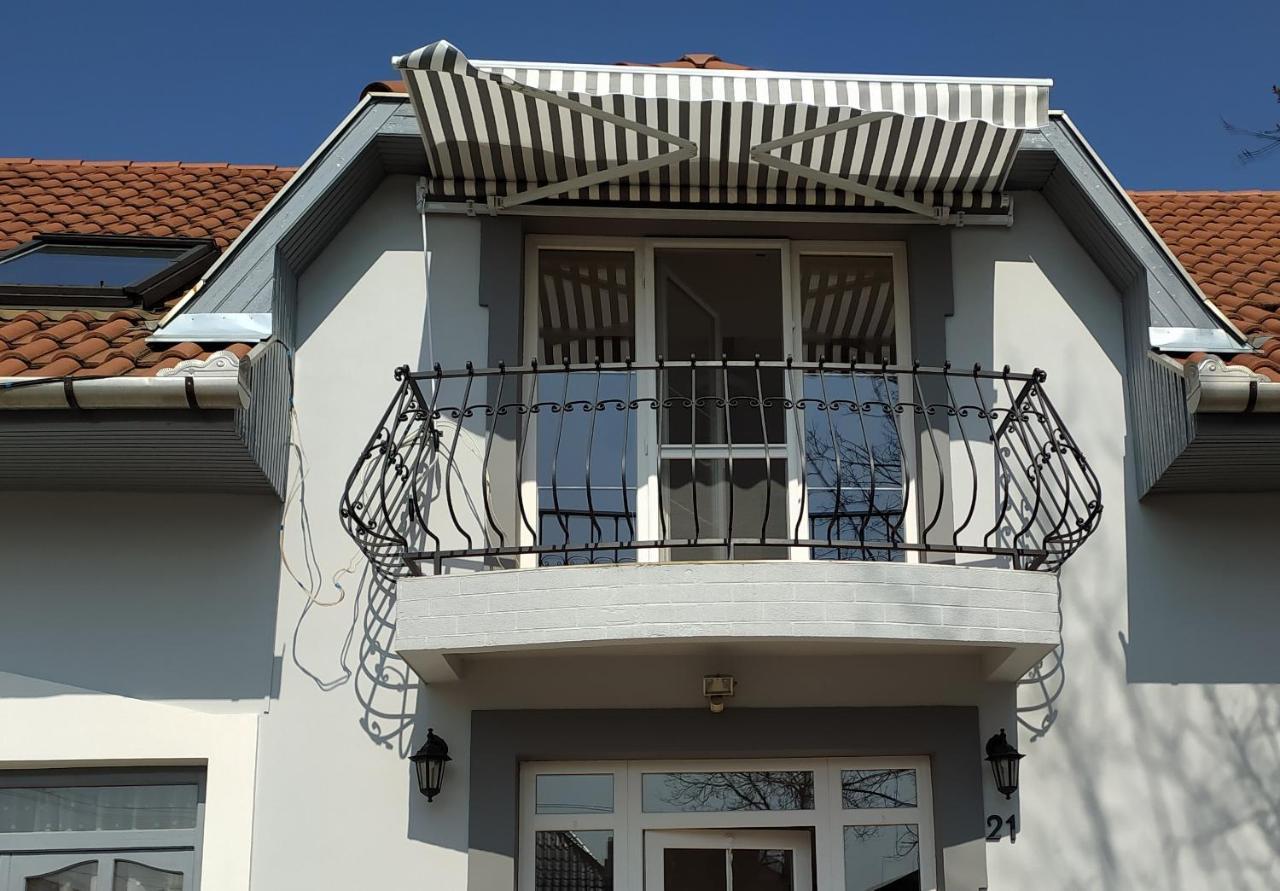 Hotel Jánosi Vendégház Tiszafüred Exterior foto